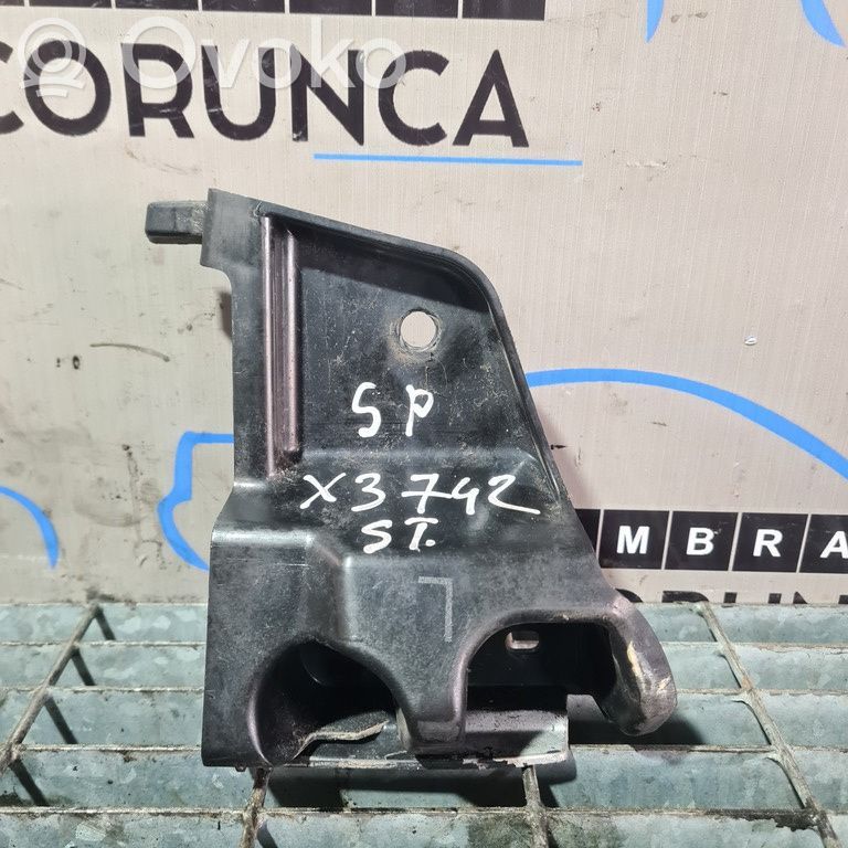 Rear bumper mounting bracket