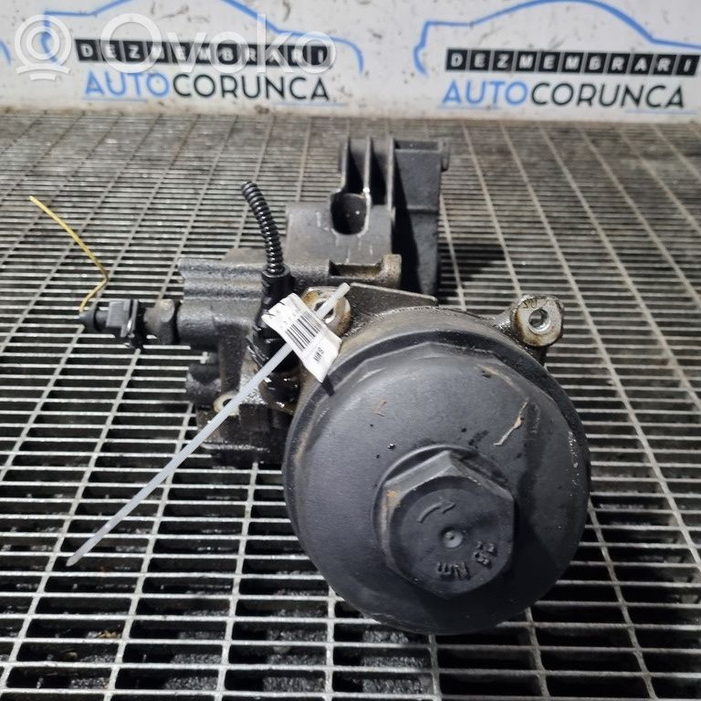 BMW X3 E83 Oil filter mounting bracket 