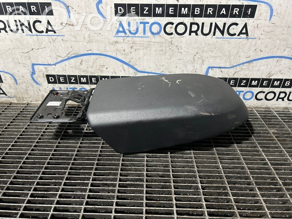 Ford Kuga I Armrest 