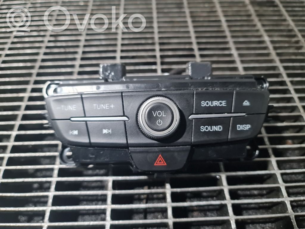 Ford Kuga II Passenger airbag on/off switch 