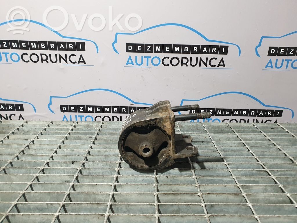 Engine mounting bracket   TAMPONMOTOR