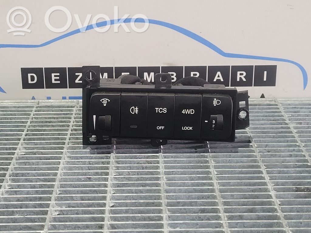 Hyundai Tucson JM Passenger airbag on/off switch 