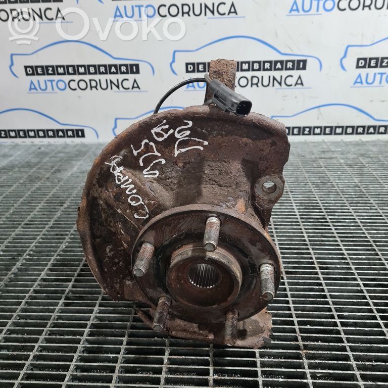 Front wheel hub