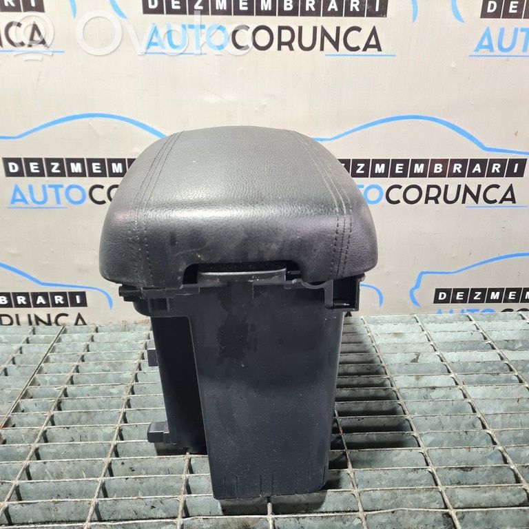 KIA Sportage Reposabrazos 