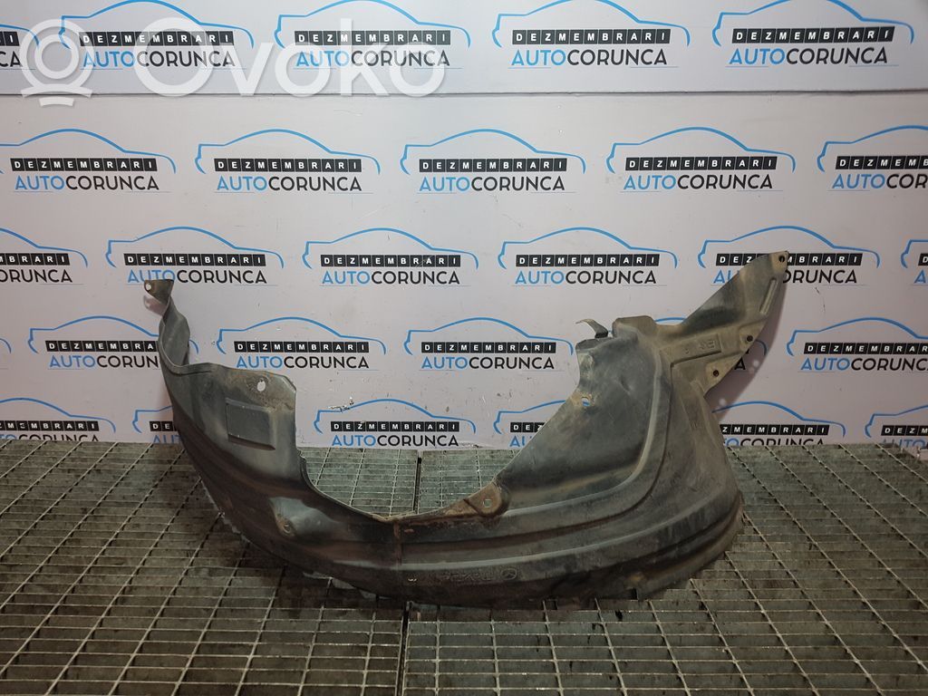 Front wheel arch liner splash guards