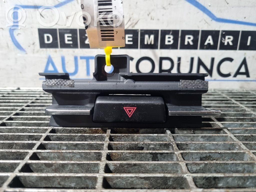 Multifunctional control switch/knob   DB5J66CM0