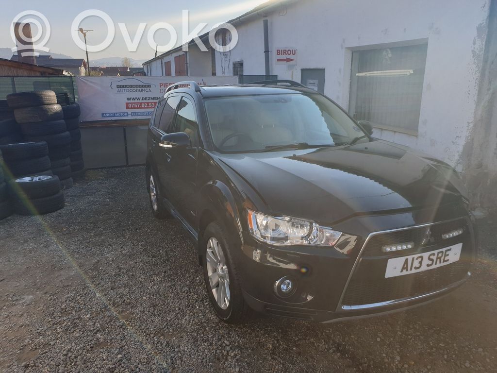 Mitsubishi Outlander Puerta delantera 