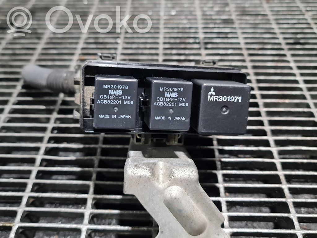Mitsubishi ASX Sicherungskasten komplett 