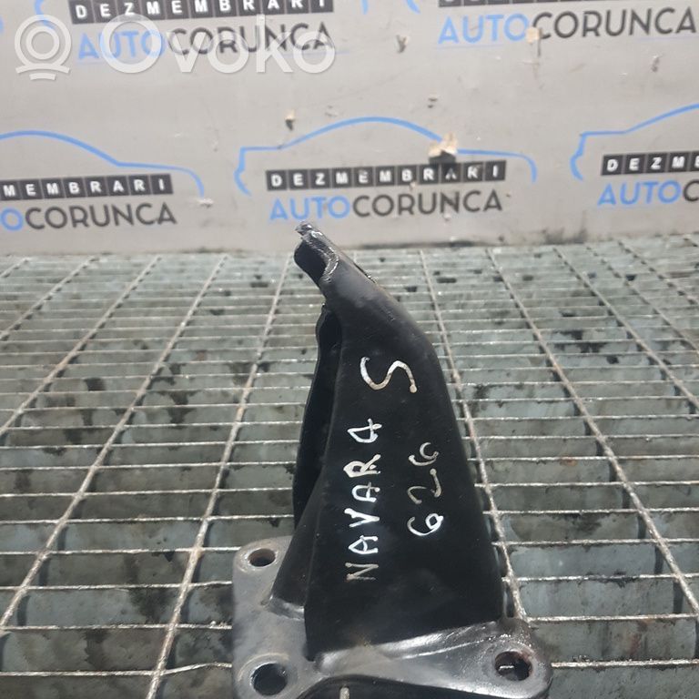 Nissan Navara D40 Engine mounting bracket 