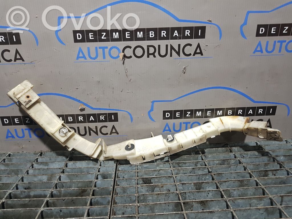 Rear bumper mounting bracket