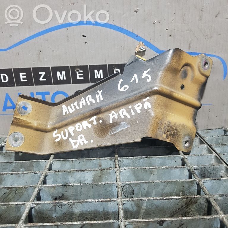 Front bumper mounting bracket   ARIPADRFATA