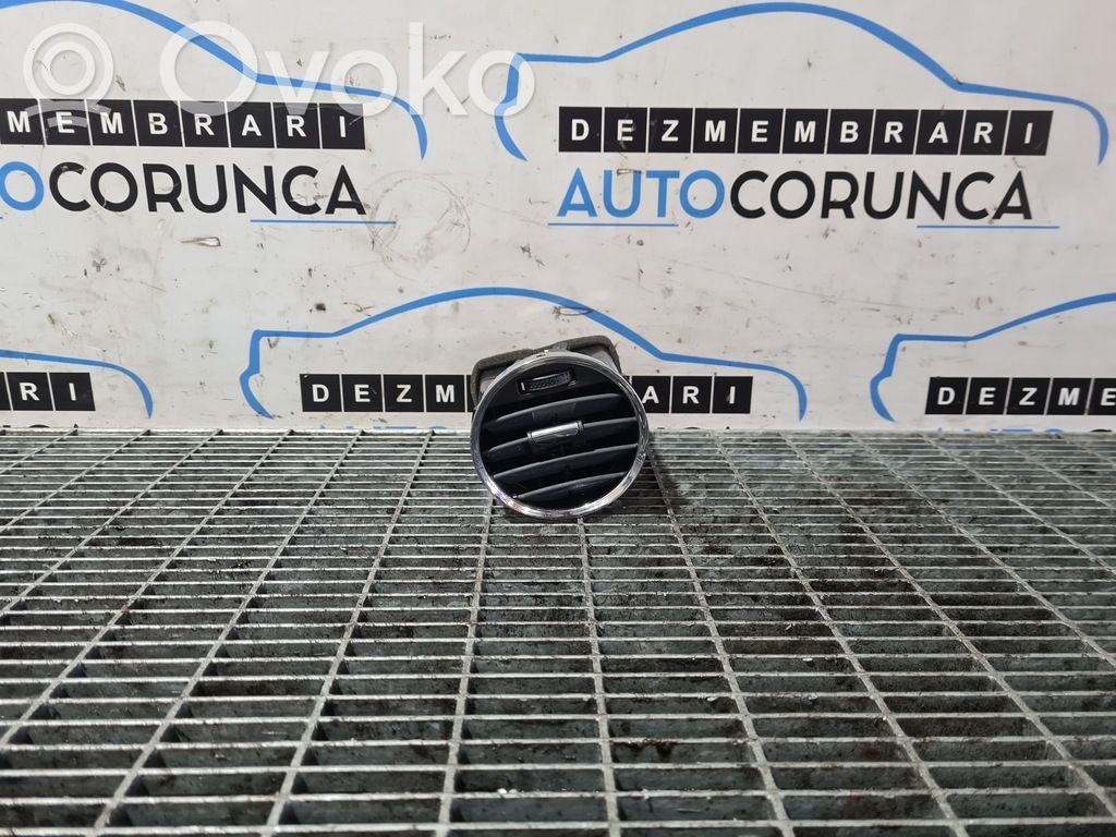 Katon tuuletussuuttimen ritilä