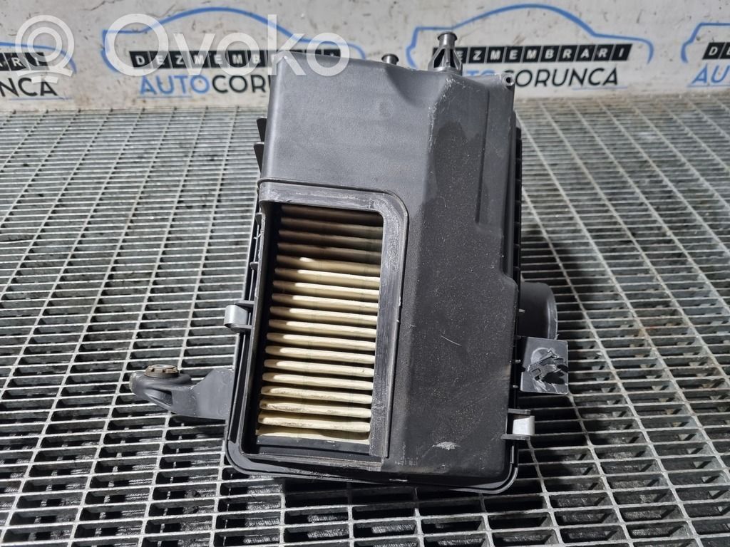 Air filter box