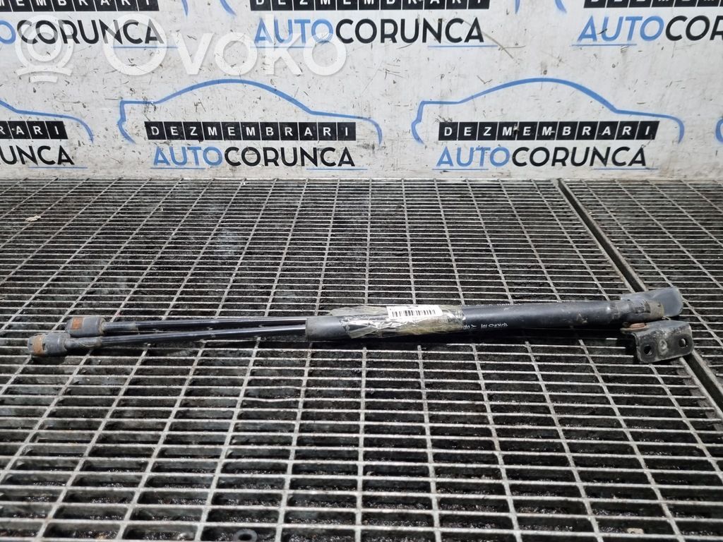 SsangYong Tivoli Tailgate/trunk strut/damper 