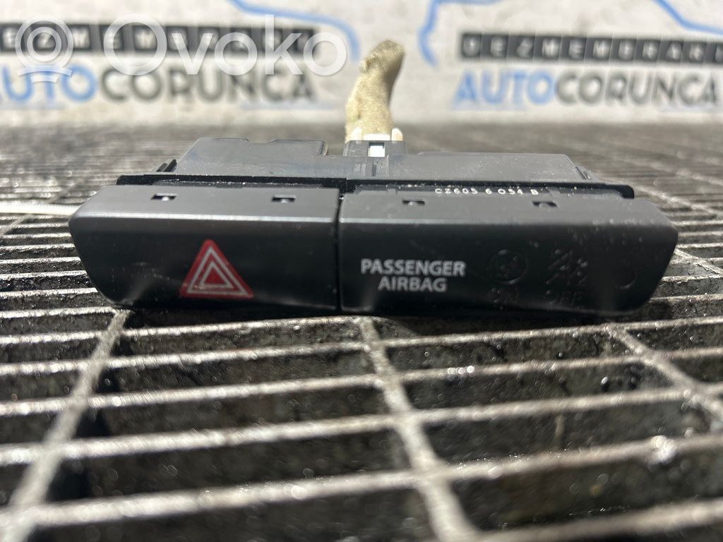 Suzuki Vitara (LY) Interruptor de control multifunción 