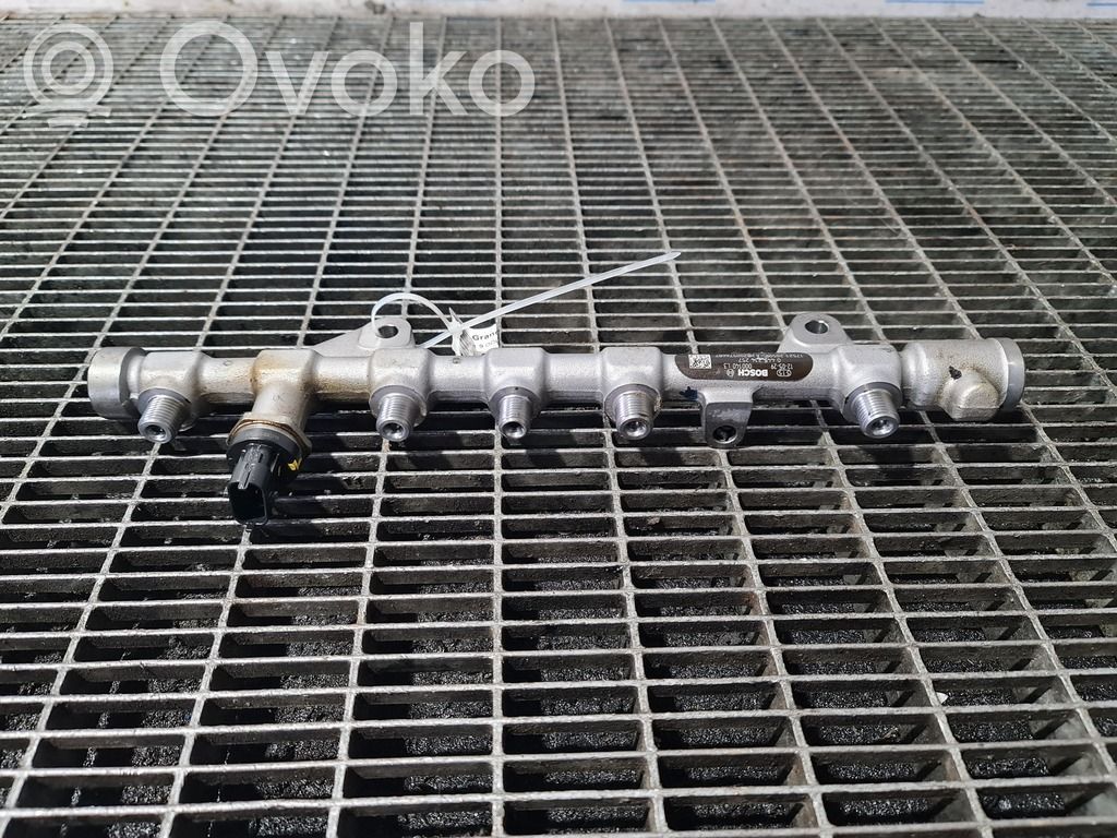 Suzuki Grand Vitara II Tubo principal de alimentación del combustible 