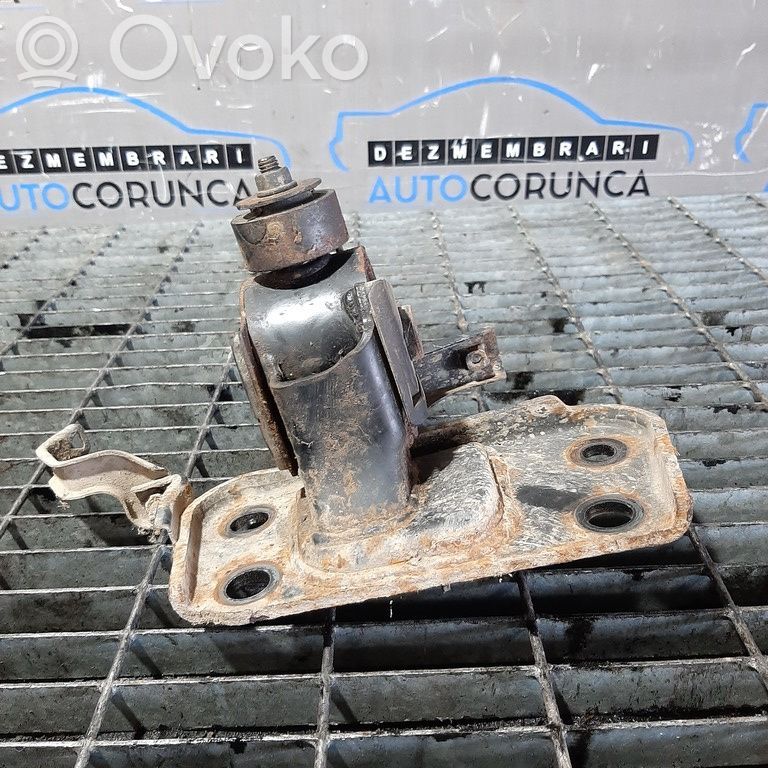 Toyota RAV 4 (XA30) Łapa / Mocowanie silnika 