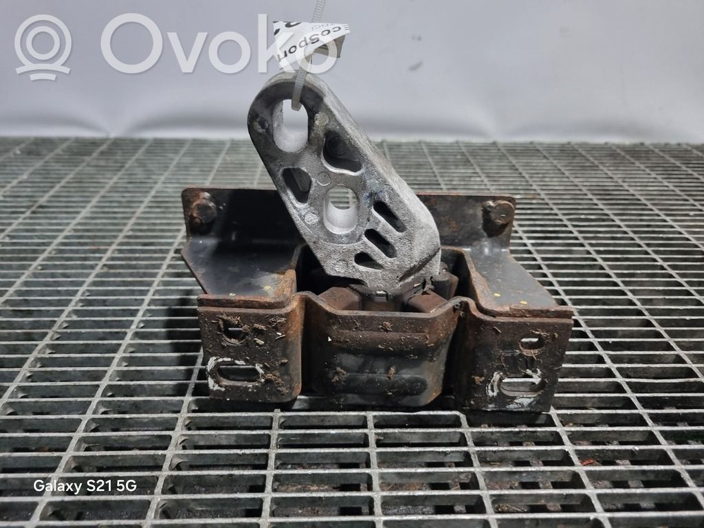 Engine mounting bracket   MOTORSTANGA