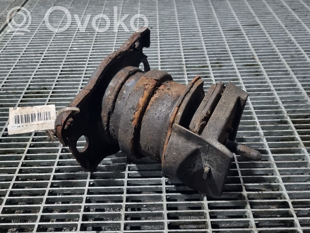 Engine mounting bracket   MOTORSTANGA