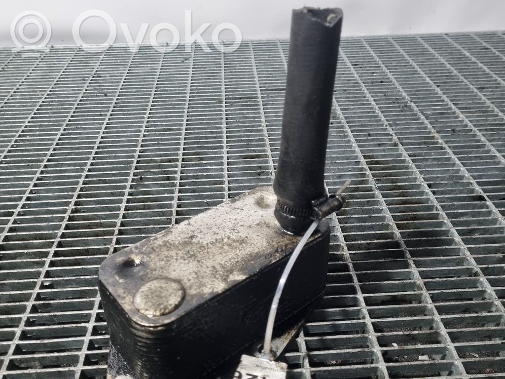 Land Rover Freelander Engine oil radiator 