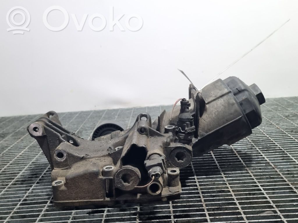 BMW X3 E83 Oil filter mounting bracket 