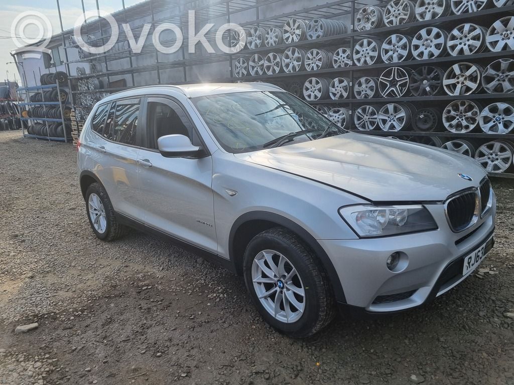 BMW X3 F25 Takaoven lukko 