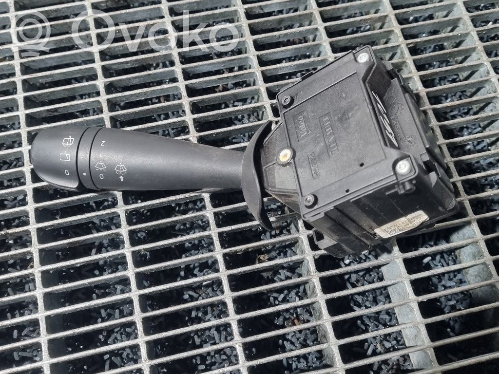 Dacia Duster Wiper switch 