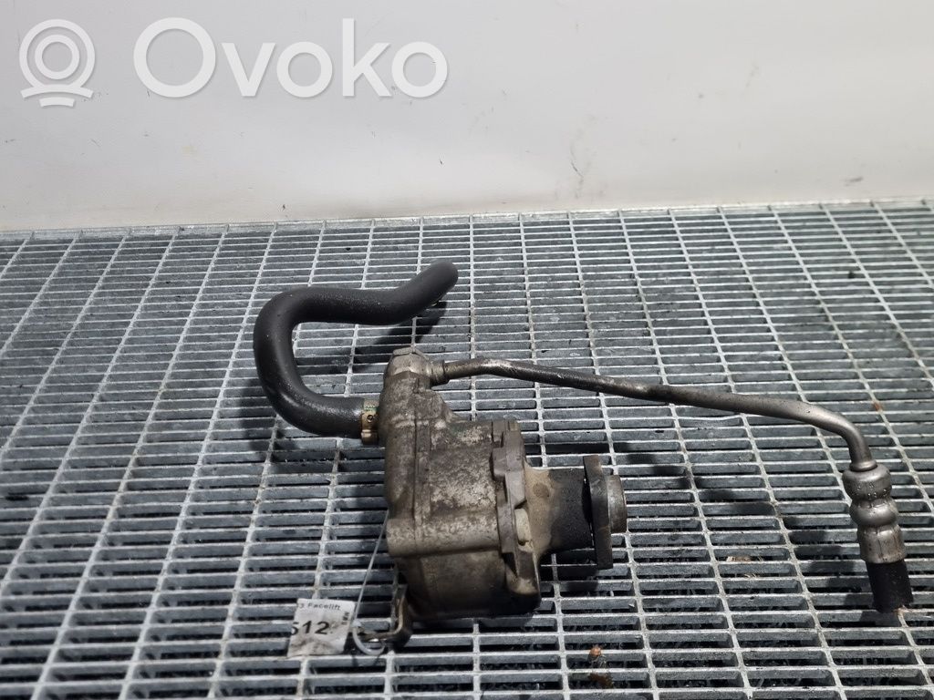 BMW X3 E83 Power steering pump 