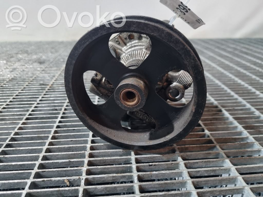 Toyota RAV 4 (XA20) Ohjaustehostimen pumppu 