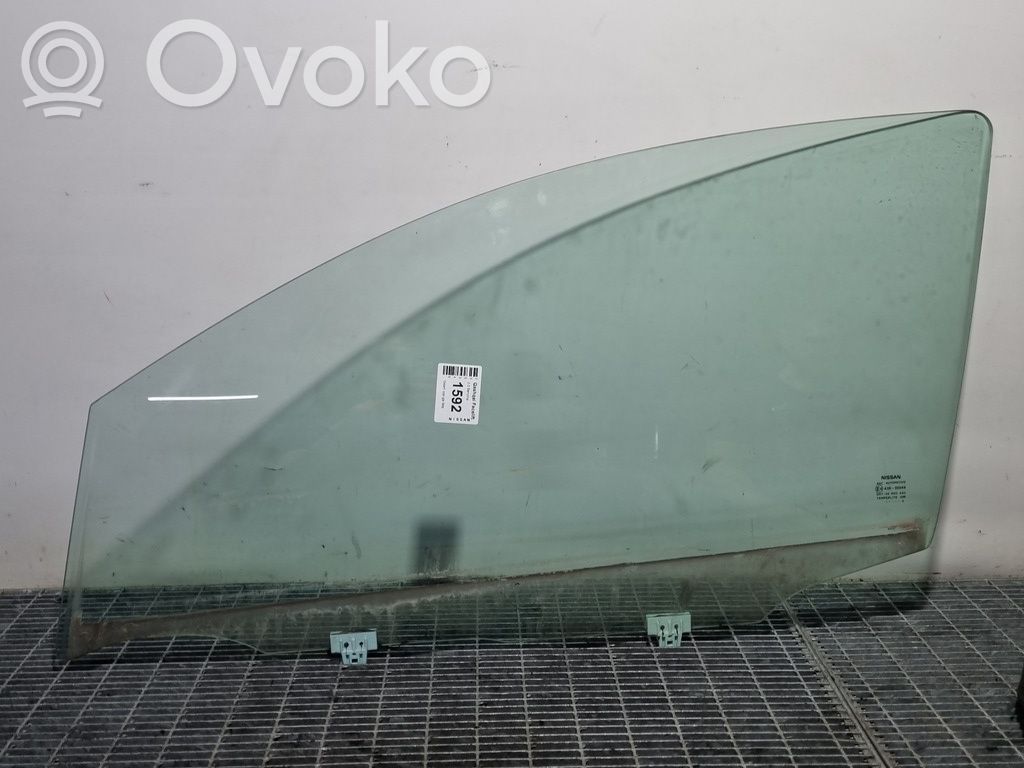 Nissan Qashqai Vetro del finestrino della portiera anteriore - quattro porte