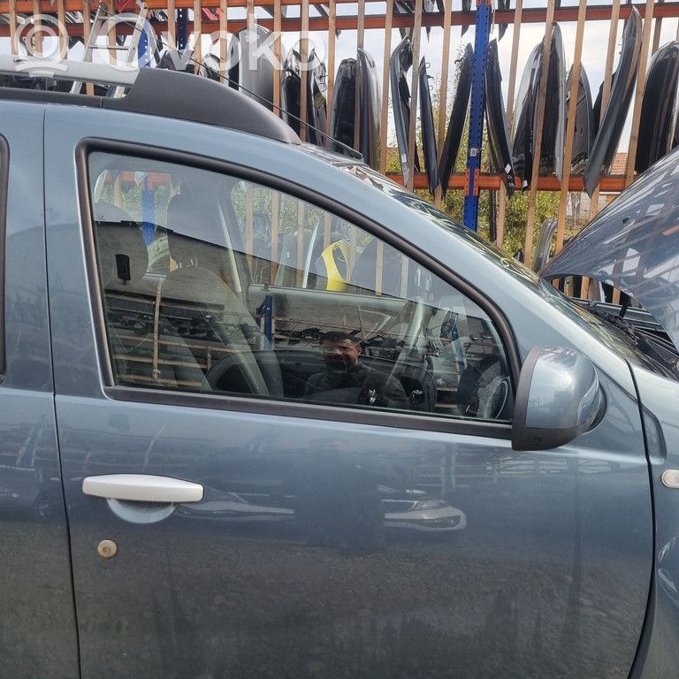Dacia Duster Priekinės durys