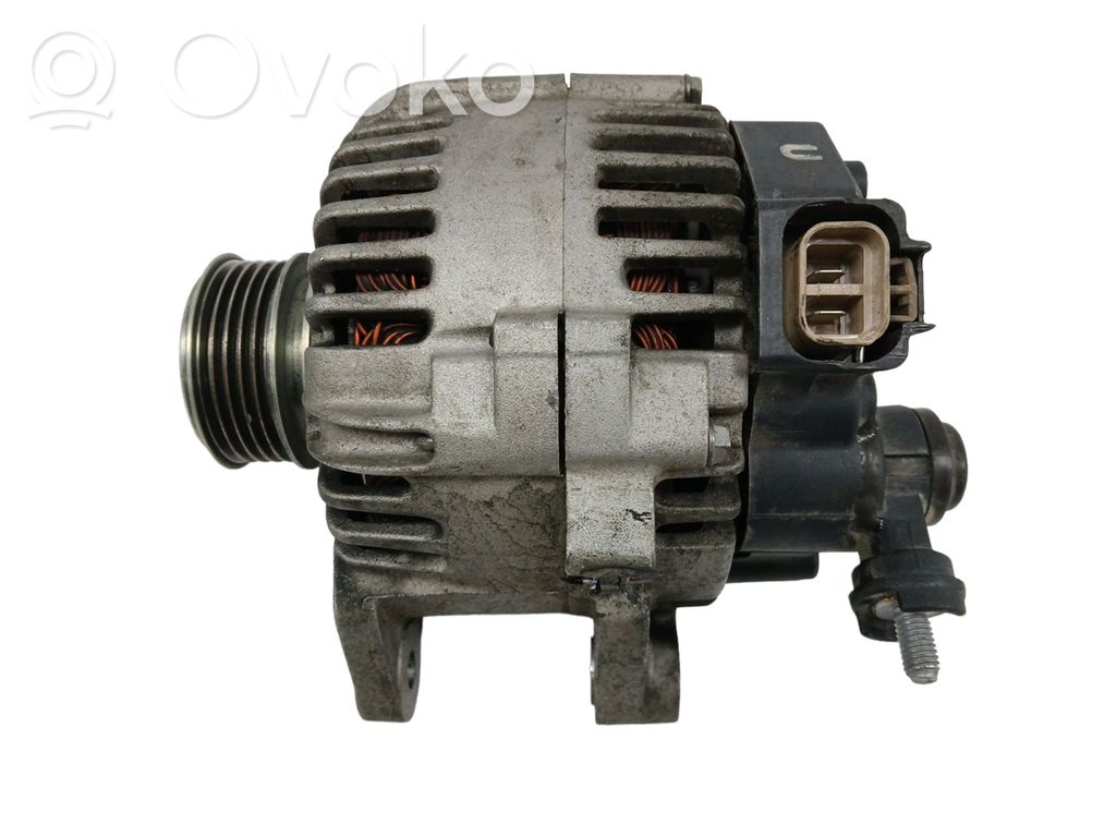 Alternador   373002A110,120A