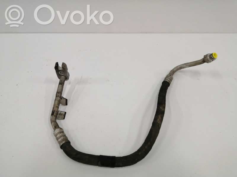 Ilmastointilaitteen putki (A/C)   51805075