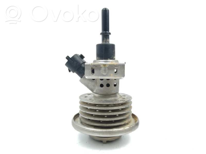 Inyector de combustible   04440210221