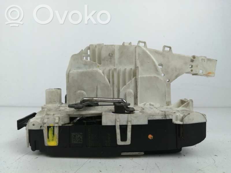 Volkswagen Crafter Takaoven lukko 