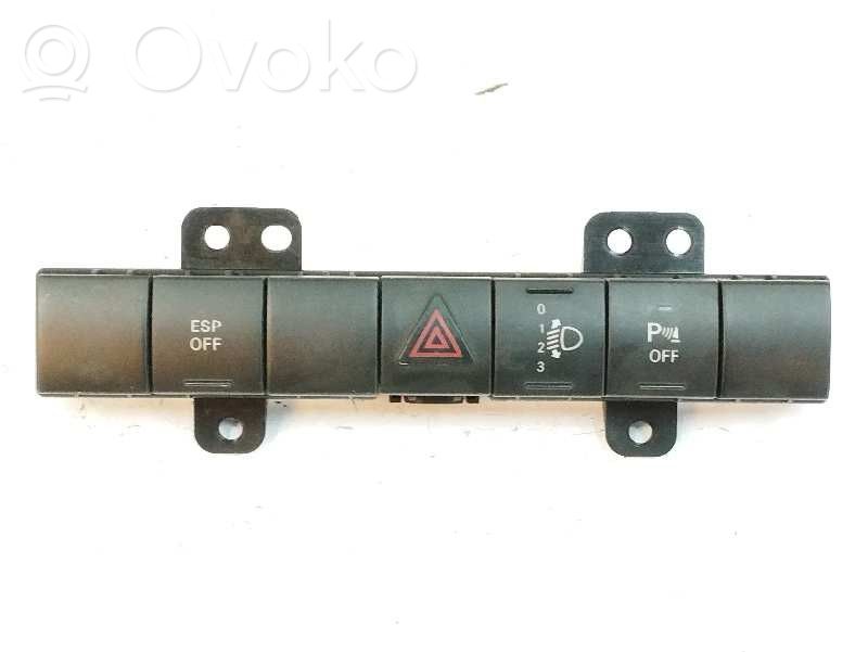 Dodge Nitro Botón interruptor de luz de peligro 