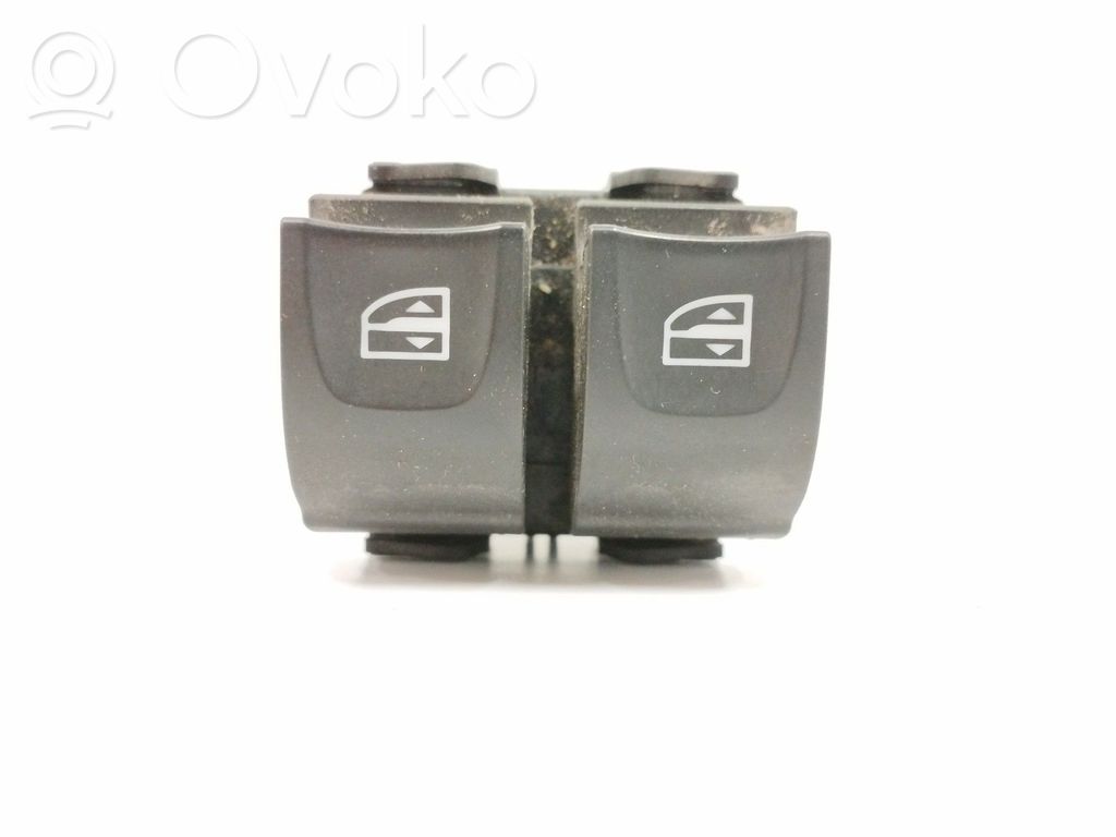 Renault Clio IV Interruptor del elevalunas eléctrico 