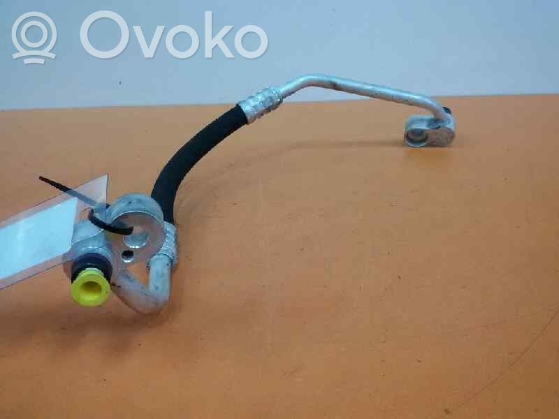 Ilmastointilaitteen putki (A/C)   64536904013