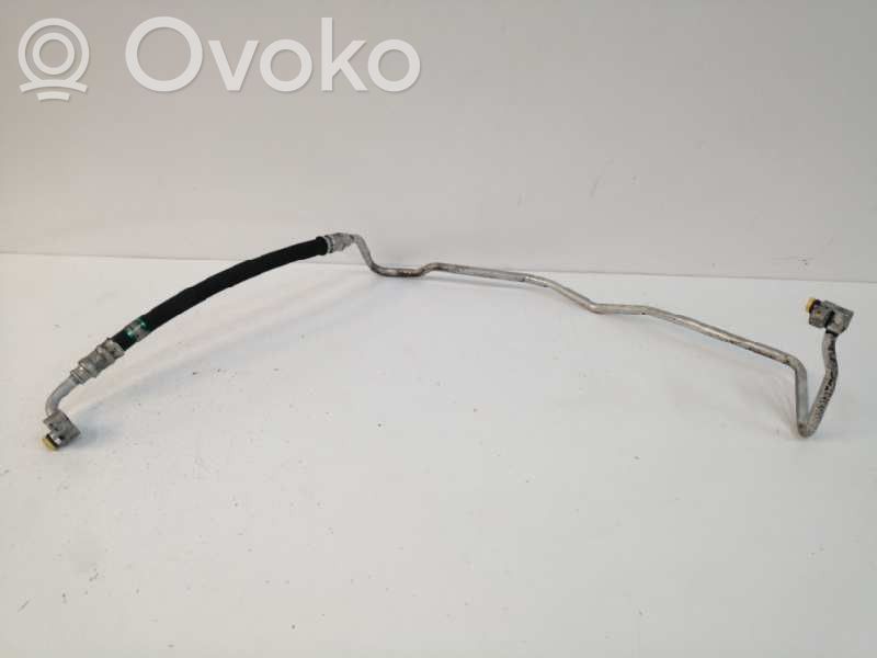 BMW 1 E81 E87 Ilmastointilaitteen putki (A/C) 