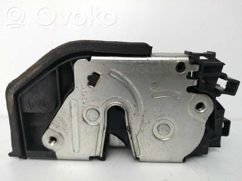 Front door lock   7167068