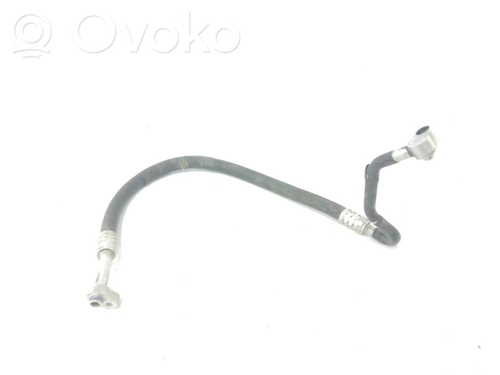 Audi A4 S4 B5 8D Ilmastointilaitteen putki (A/C) 