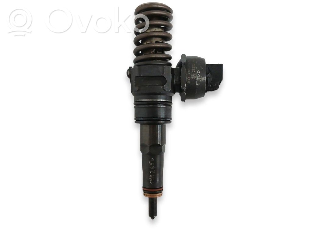 Injector combustibil   038130073BA,0414720216