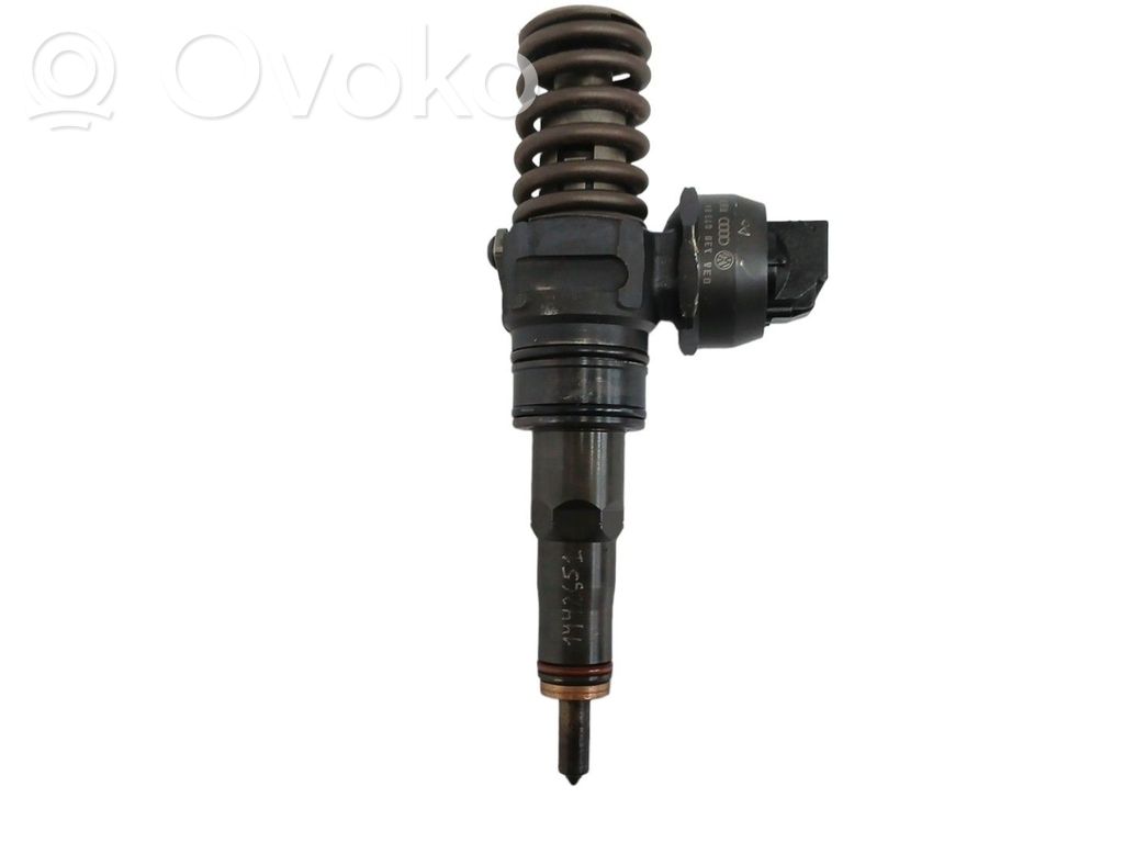 Injector combustibil   038130073BA,0414720216