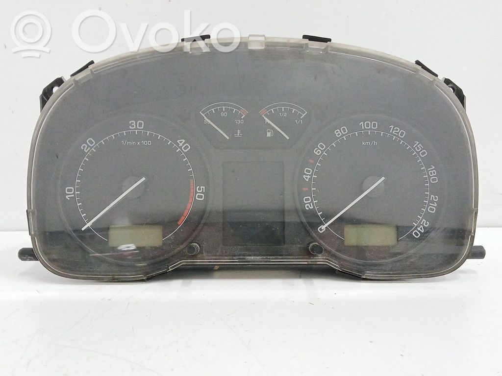 Skoda Octavia Mk2 (1Z) Tachimetro (quadro strumenti) 