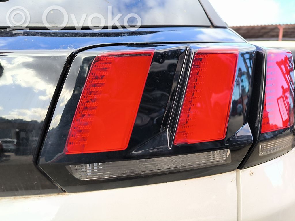 Peugeot 3008 II Takaluukun takavalot