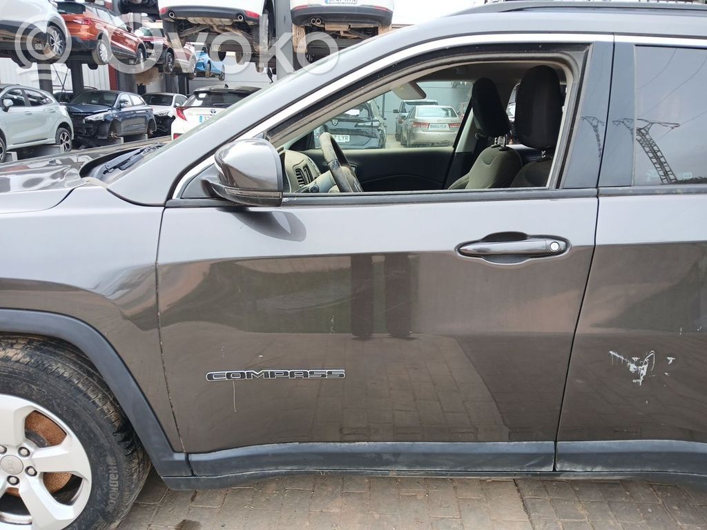 Jeep Compass Дверь 