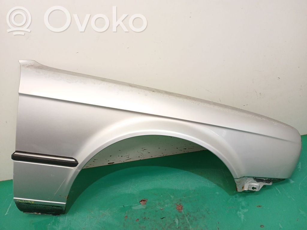 BMW 3 E30 Lokasuoja 