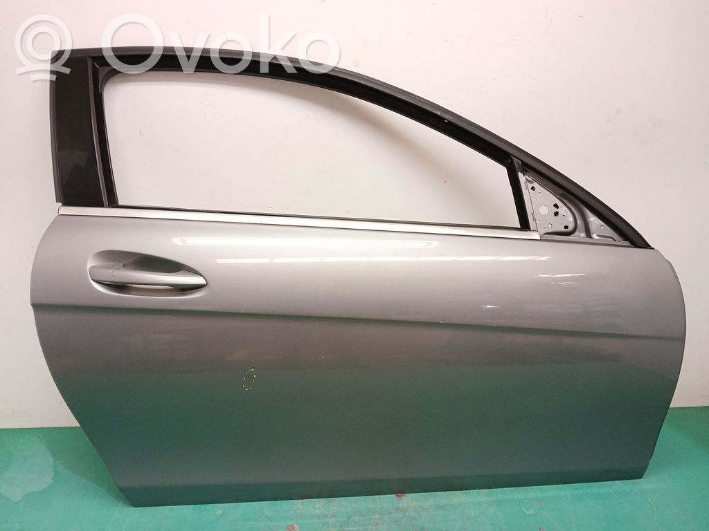 Puerta delantera   A2047201005