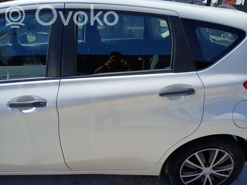 Nissan Note (E12) Aizmugurējās durvis 