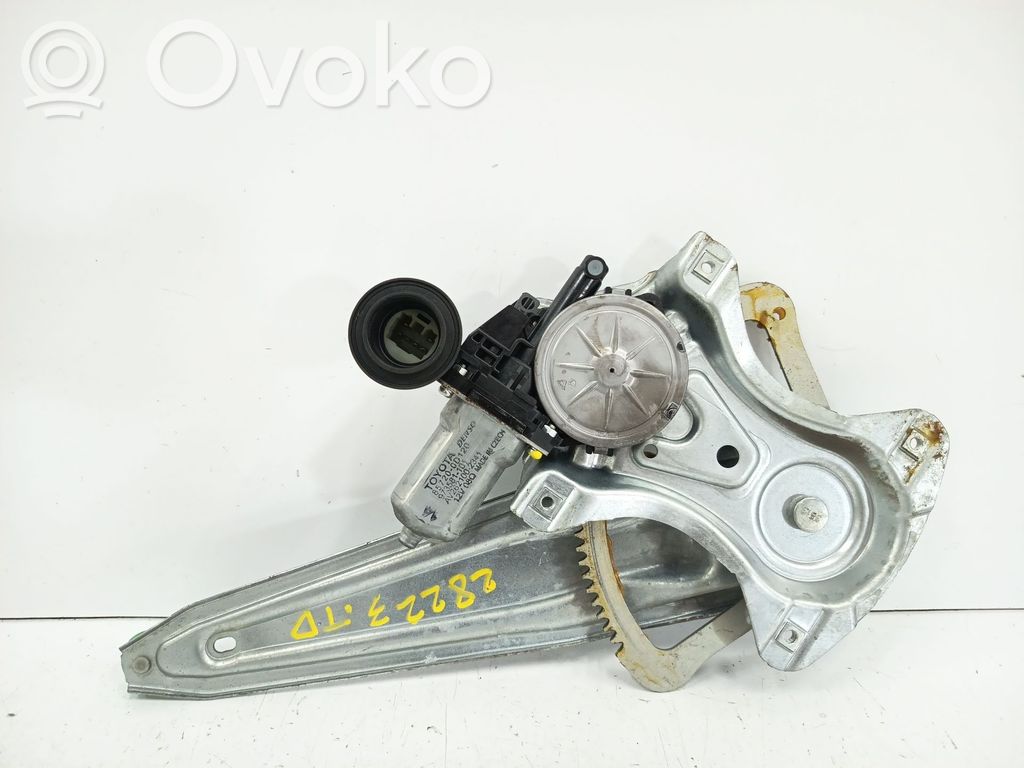 Toyota Auris E180 Alzacristalli della portiera posteriore con motorino
